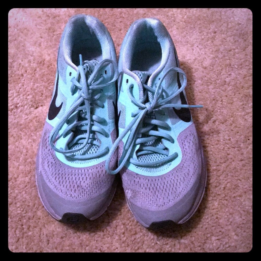 Used Nike Women’s Athletic Shoes